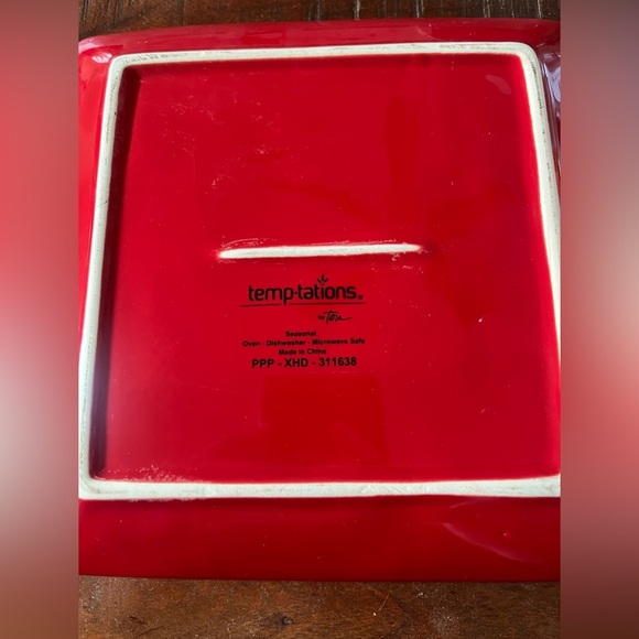 Temp-Tations Red Square Plate - Picture 2 of 2